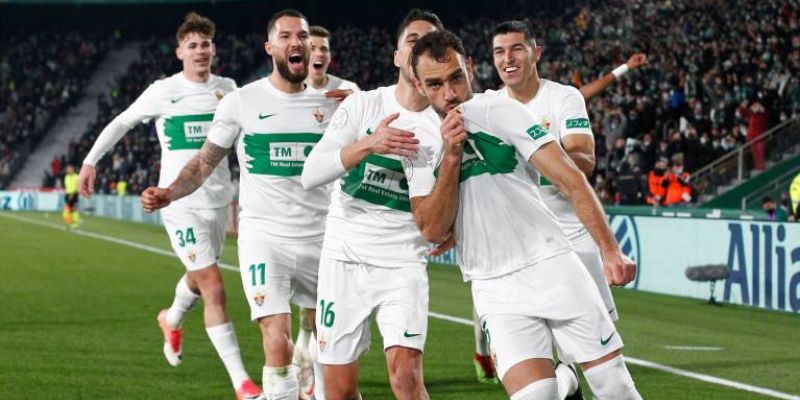Soi Kèo Mallorca Vs Elche 22h15 13/12 - La Liga 2 Đánh giá phong độ thi đấu gần đây của Mallorca vs Elche