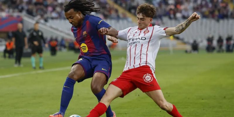 Soi Kèo Girona Vs Barcelona 03h00 17/02 - La Liga 2 Girona vs Barcelona vẫn có cách biệt khá lớn
